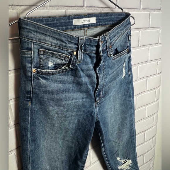 Joe's Jeans Women's Distressed Blue Jeans/size 26 - Picture 5 of 10